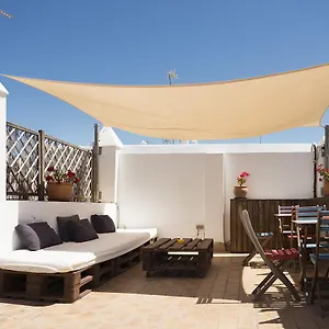 https://la-casa-morada.hotelsincadiz.net